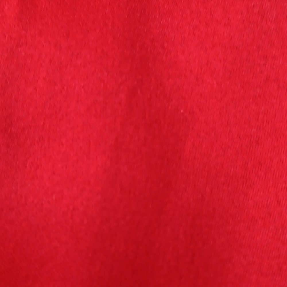Red Drapes - Picture 4 of 6